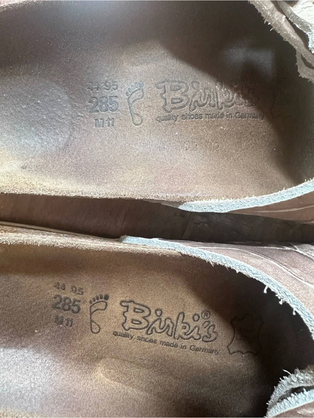 Men Birki’s Birkenstock EU 44 US 11 11.5 Cross Strap Sandals Shoes Khaki Tan